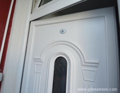 Apartmaji Lovcen, , zasebne nastanitve v mestu Rafailovići, Črna gora